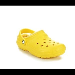 🆕💛Crocs Classic Lined Clogs, Yellow W size 7